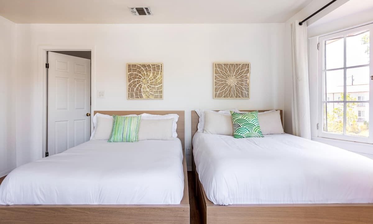 Photo of Bedroom in Miracle Mile