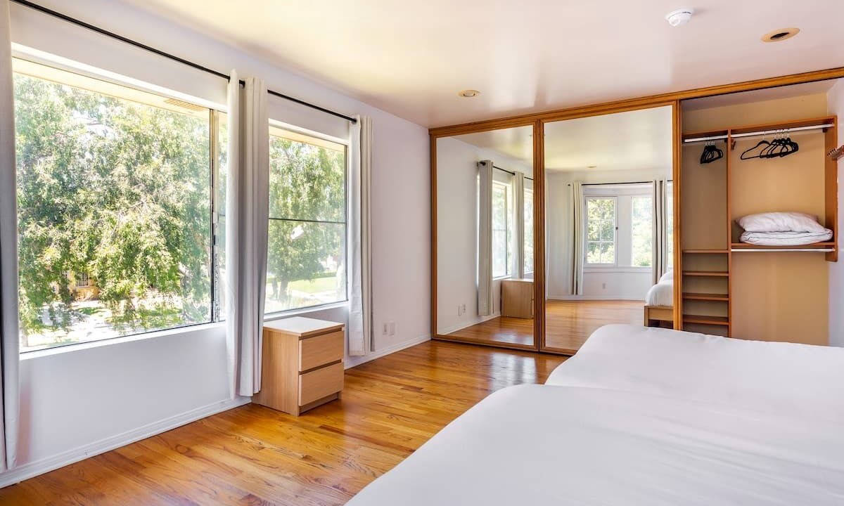 Photo of Bedroom in Miracle Mile