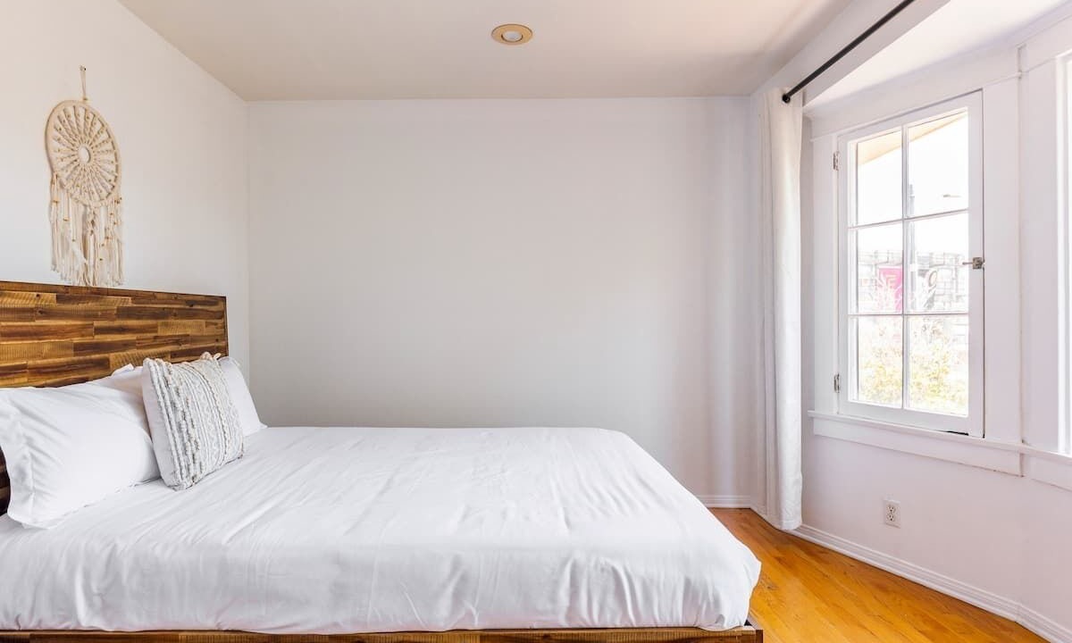 Photo of Bedroom in Miracle Mile