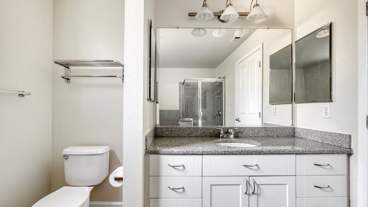 Photo of Bathroom in Central San Mateo