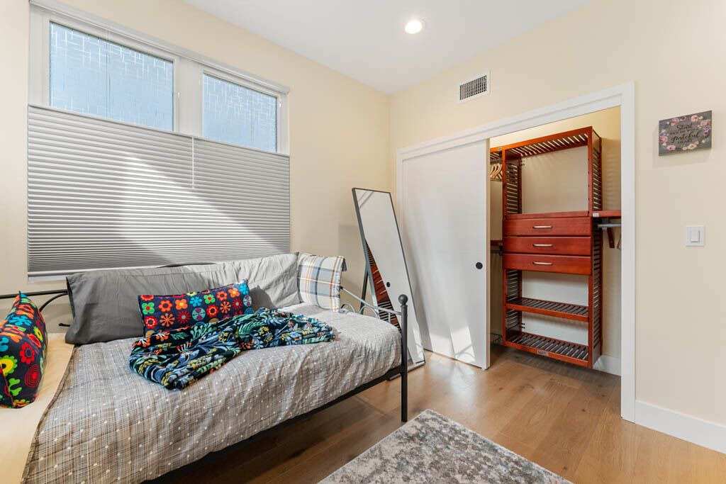Photo of Bedroom in Old Mountain View