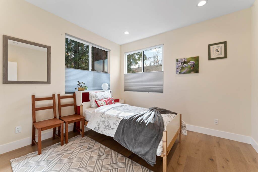 Photo of Bedroom in Old Mountain View