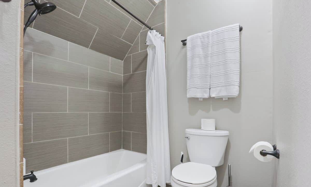 Photo of Bathroom in Visalia