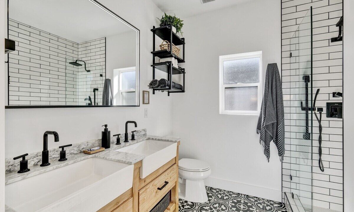 Photo of Bathroom in Avalon
