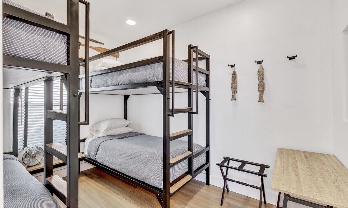 Photo of Bedroom in Avalon