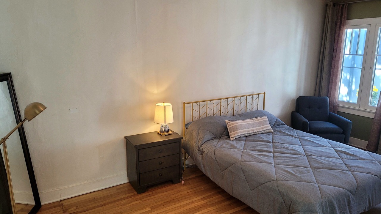 Photo of Bedroom in Hollywood