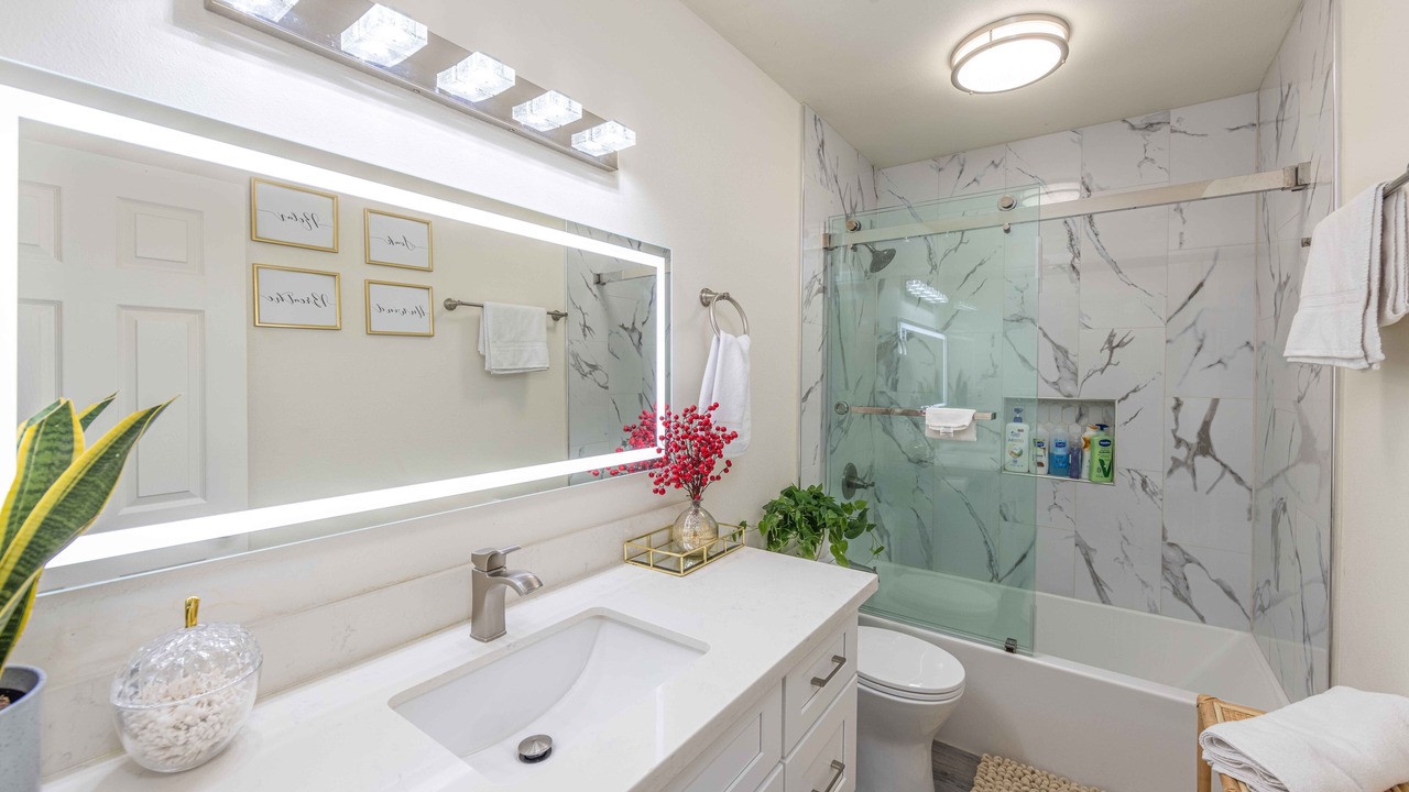 Photo of Bathroom in Midway City