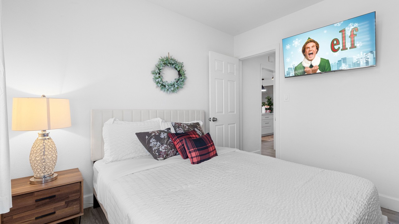 Photo of Bedroom in Midway City