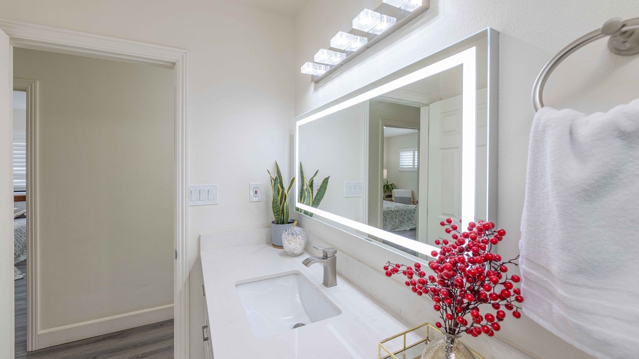 Photo of Bathroom in Midway City