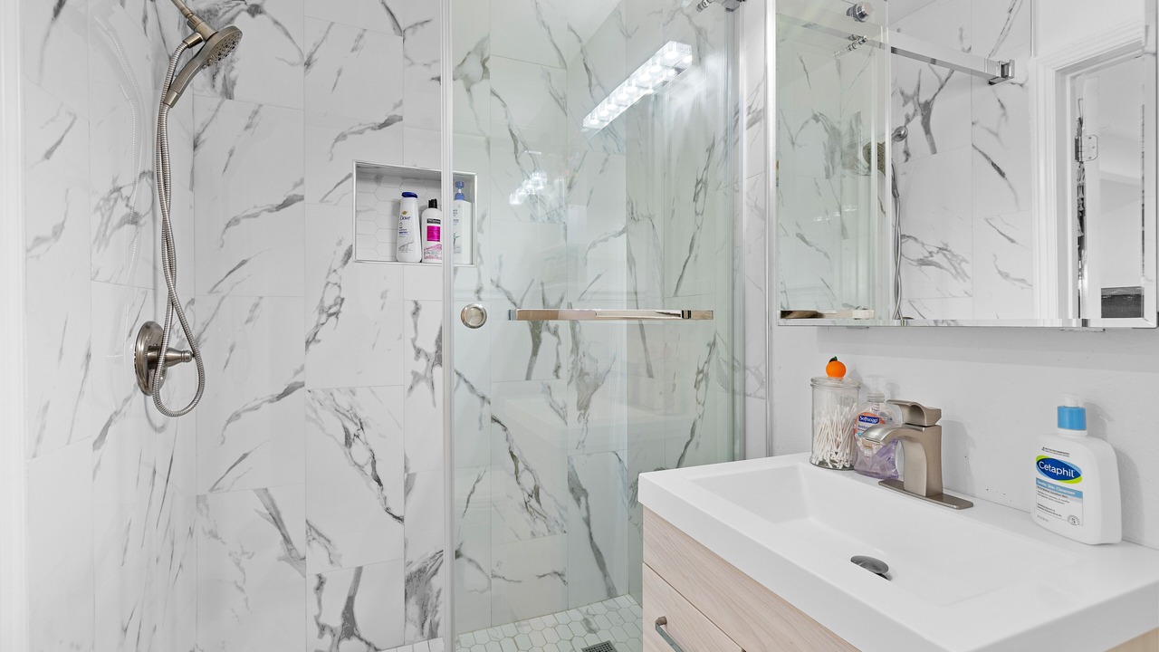 Photo of Bathroom in Midway City
