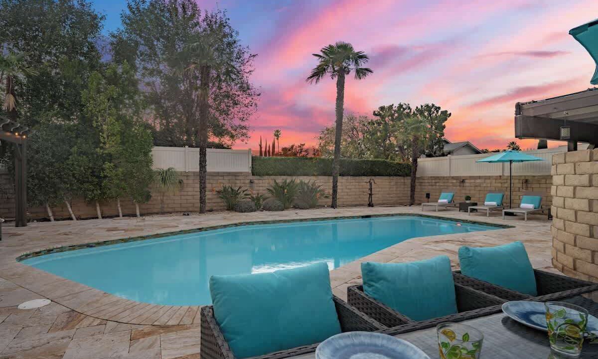 Photo of Outdoor in Northridge