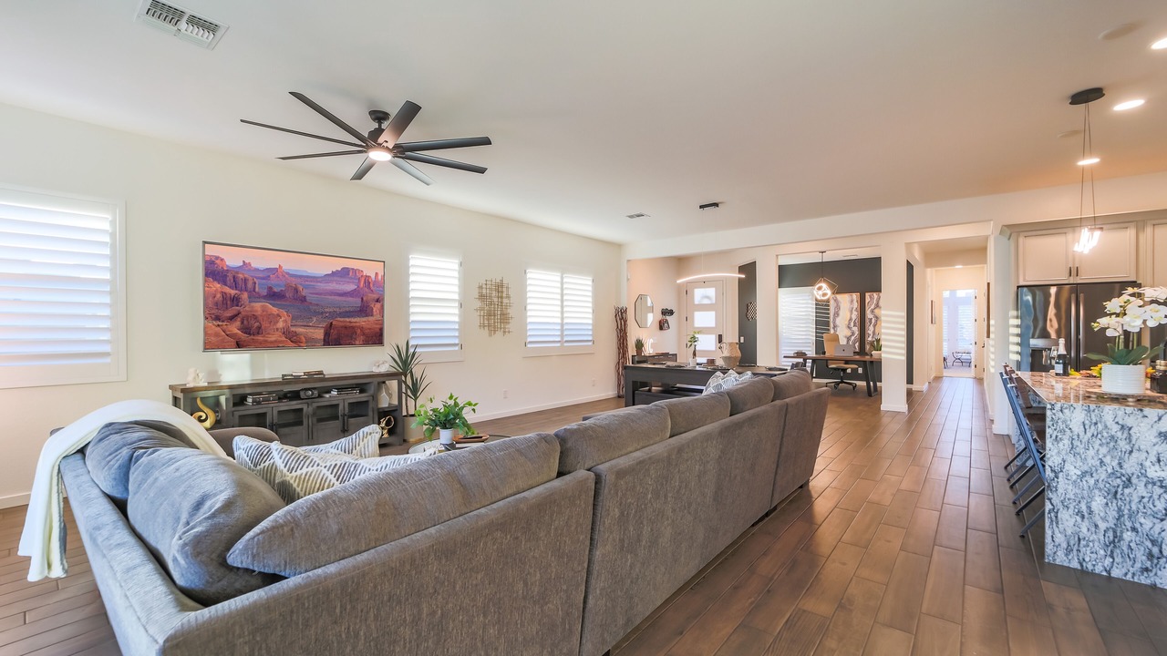 Photo of Livingroom in South Mountain