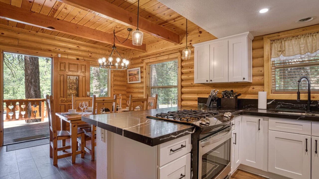 Photo of Kitchen in Summit Estates