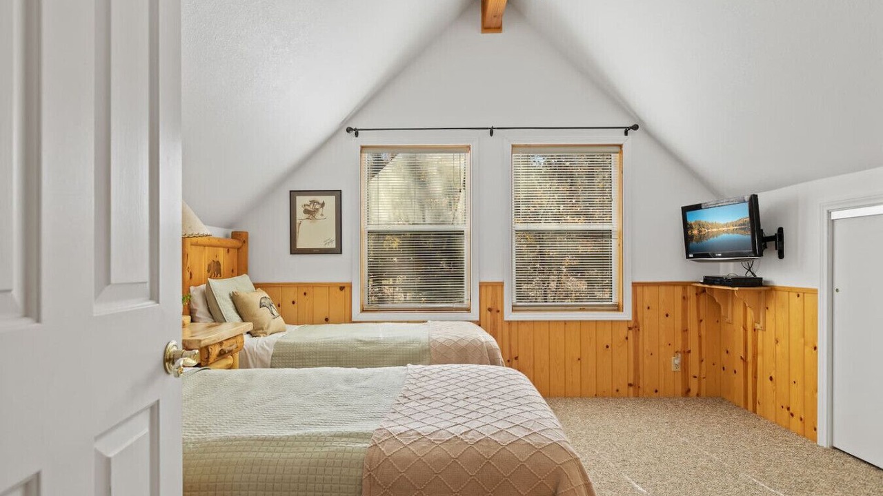 Photo of Bedroom in Summit Estates