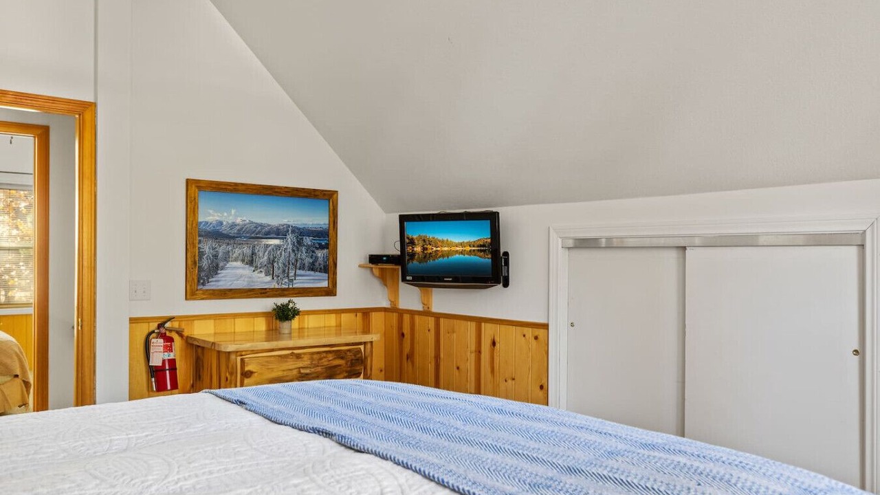 Photo of Bedroom in Summit Estates