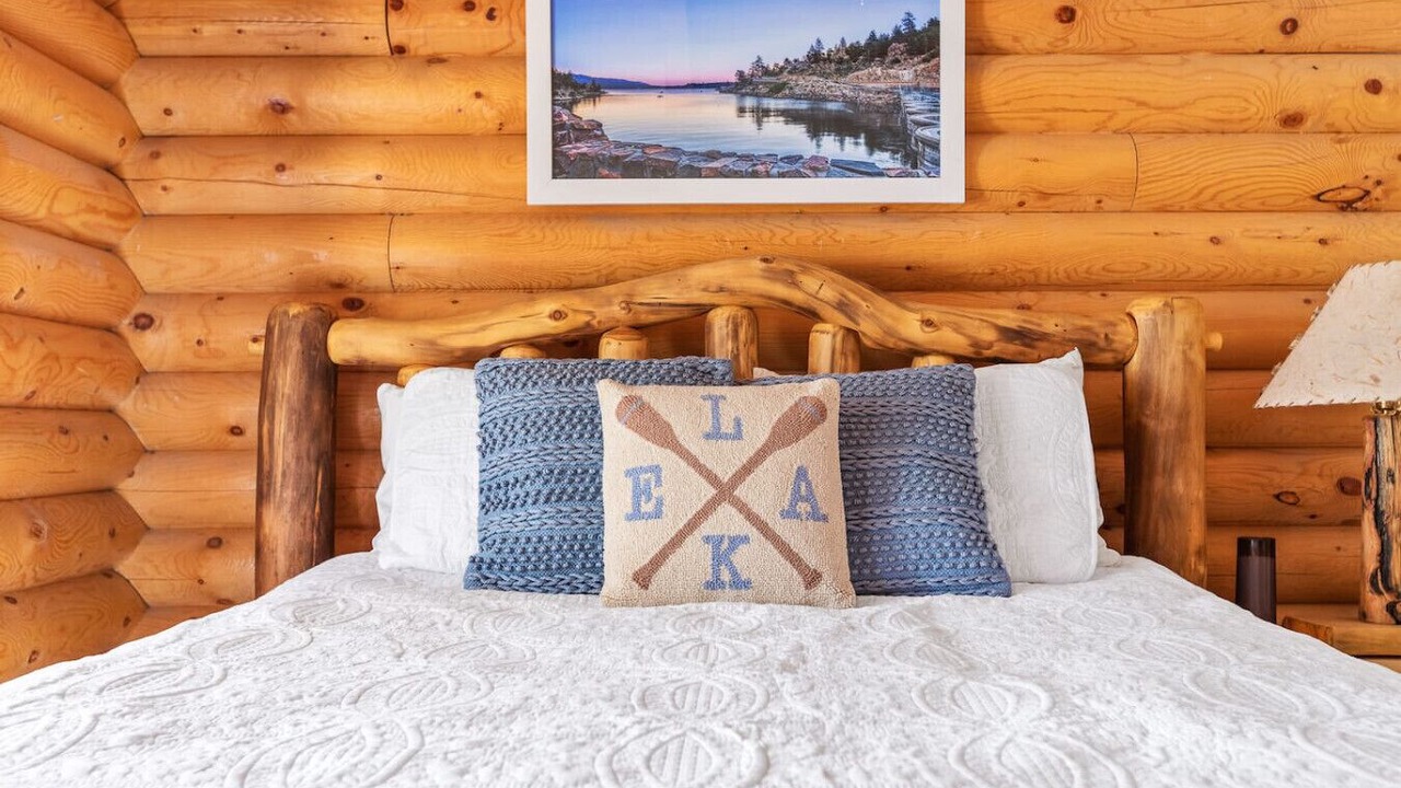Photo of Bedroom in Summit Estates