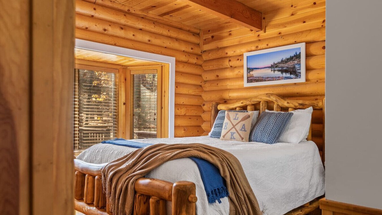 Photo of Bedroom in Summit Estates