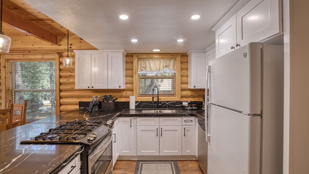 Photo of Kitchen in Summit Estates