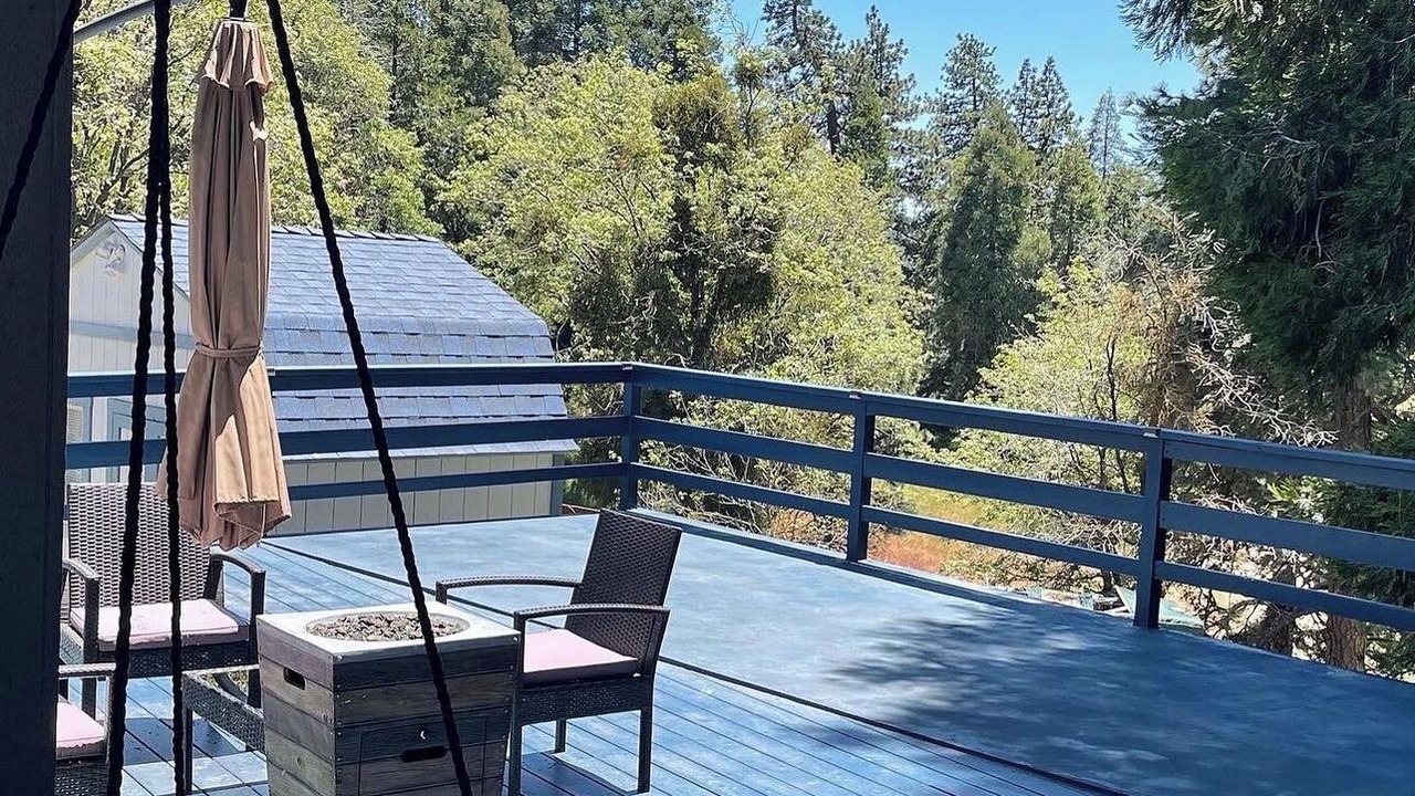 Photo of Patio Balcony in Cedarpines Park