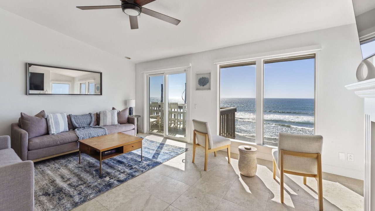 Photo of Livingroom in South Oceanside