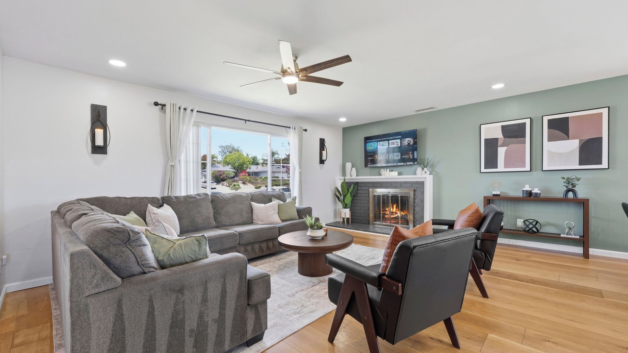 Photo of Livingroom in San Carlos