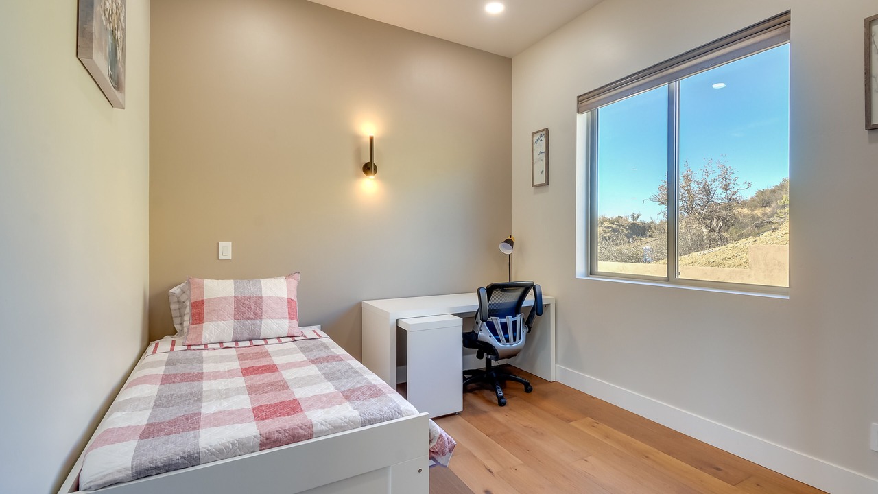 Photo of Bathroom in Lynx Mountain View Estates