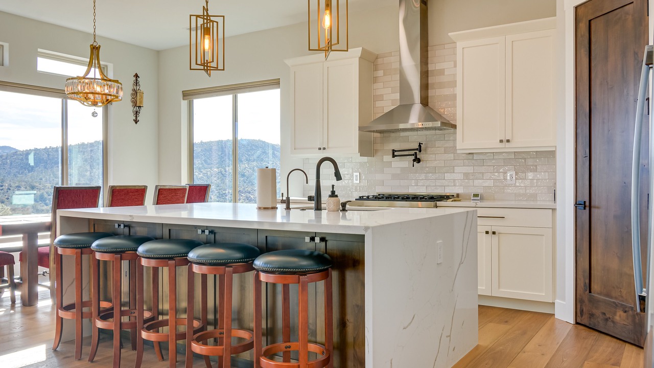 Photo of Kitchen in Lynx Mountain View Estates