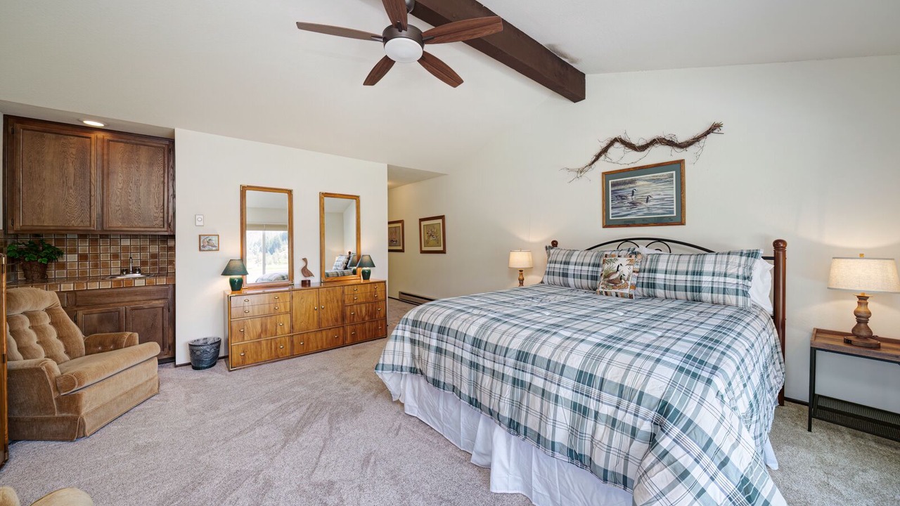 Photo of Bedroom in Plumas Eureka Estates