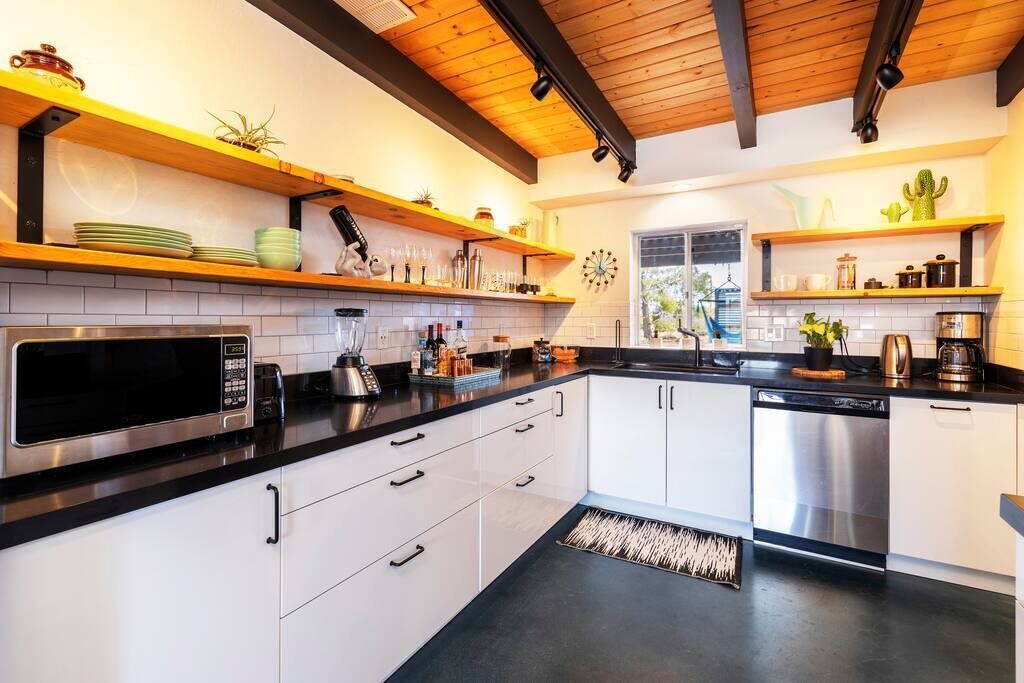 Photo of Kitchen in Yucca Valley
