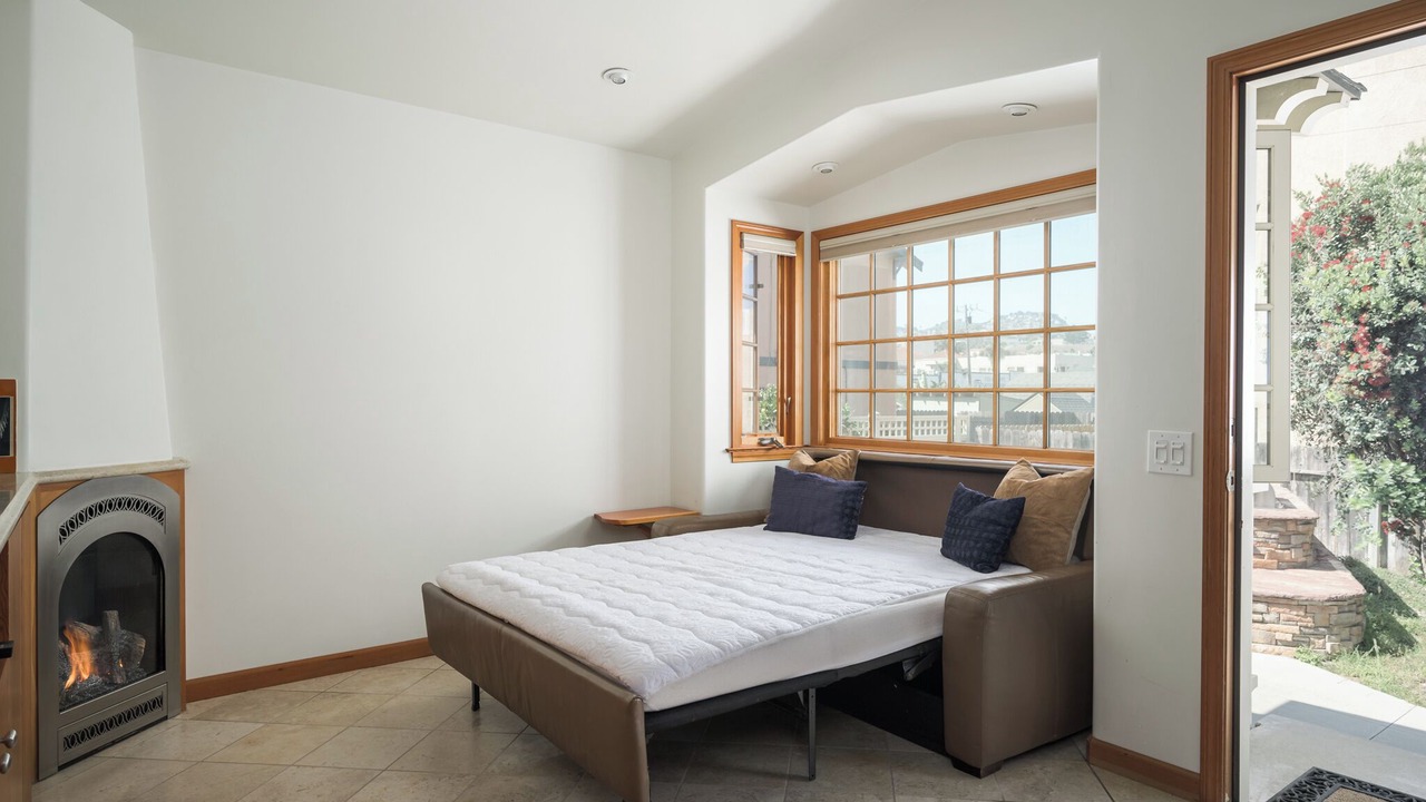 Photo of Bedroom in Downtown