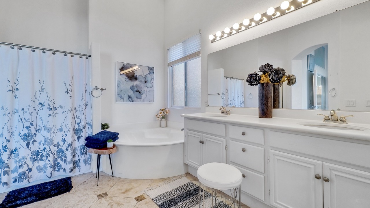 Photo of Bathroom in Lake Elsinore