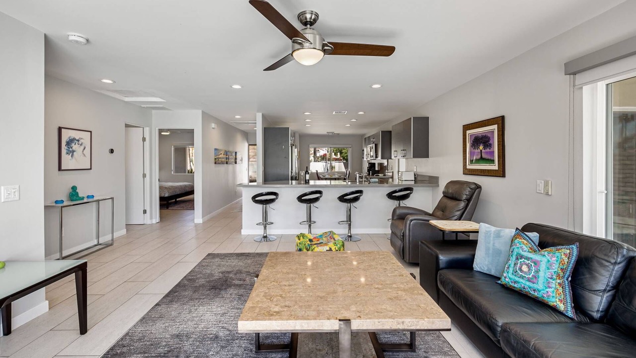 Photo of Livingroom in Palm Desert