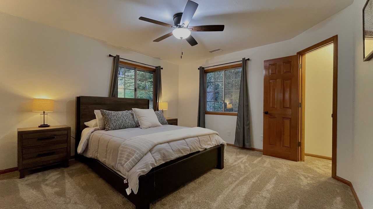 Photo of Bedroom in Crestline