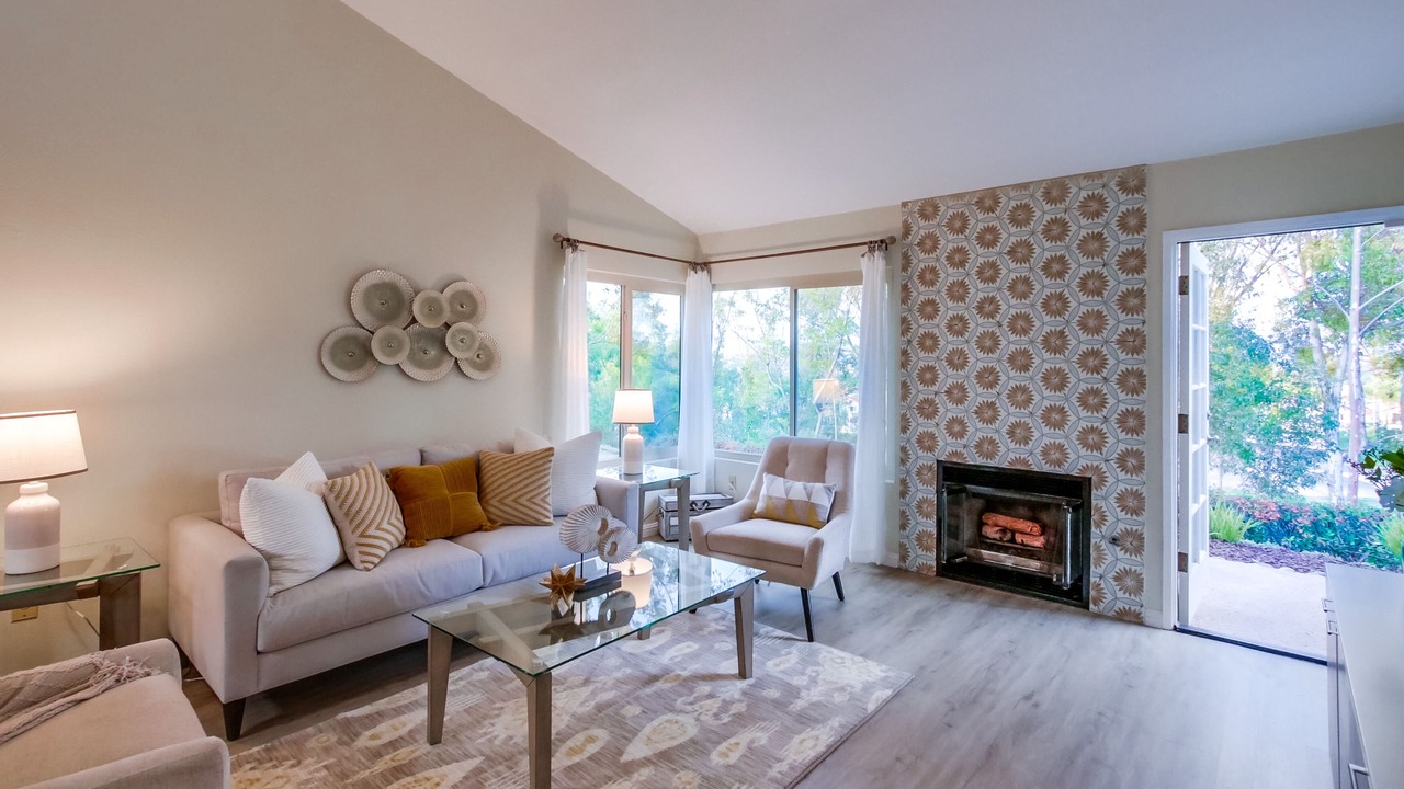 Photo of Livingroom in Rancho Bernardo