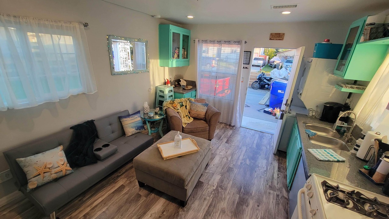 Photo of Livingroom in East Side Capistrano