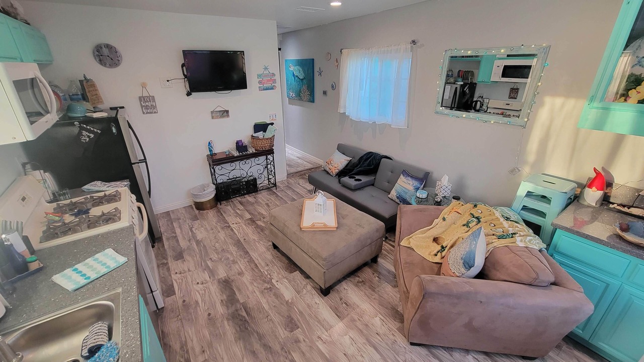 Photo of Livingroom in East Side Capistrano