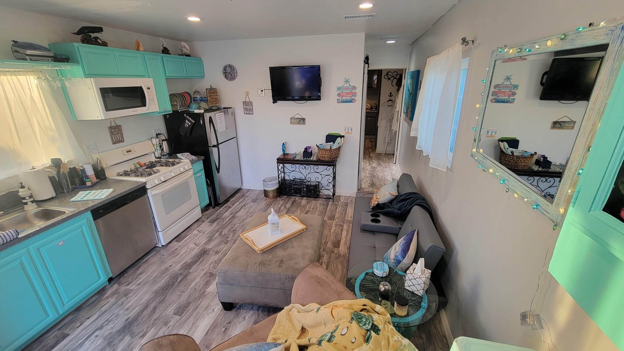 Photo of Livingroom in East Side Capistrano