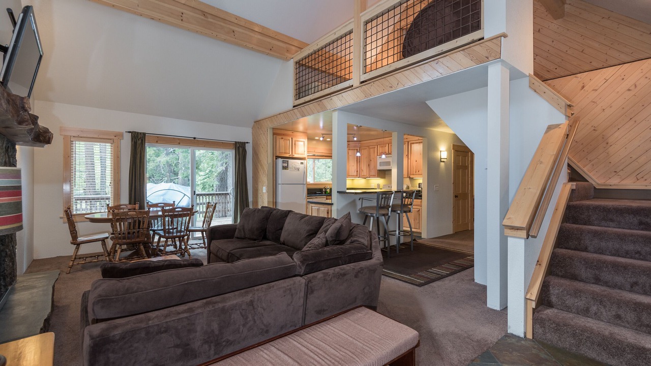 Photo of Livingroom in Tahoma