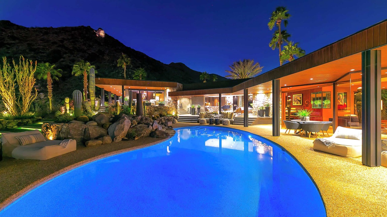 Photo of Outdoor in Little Tuscany