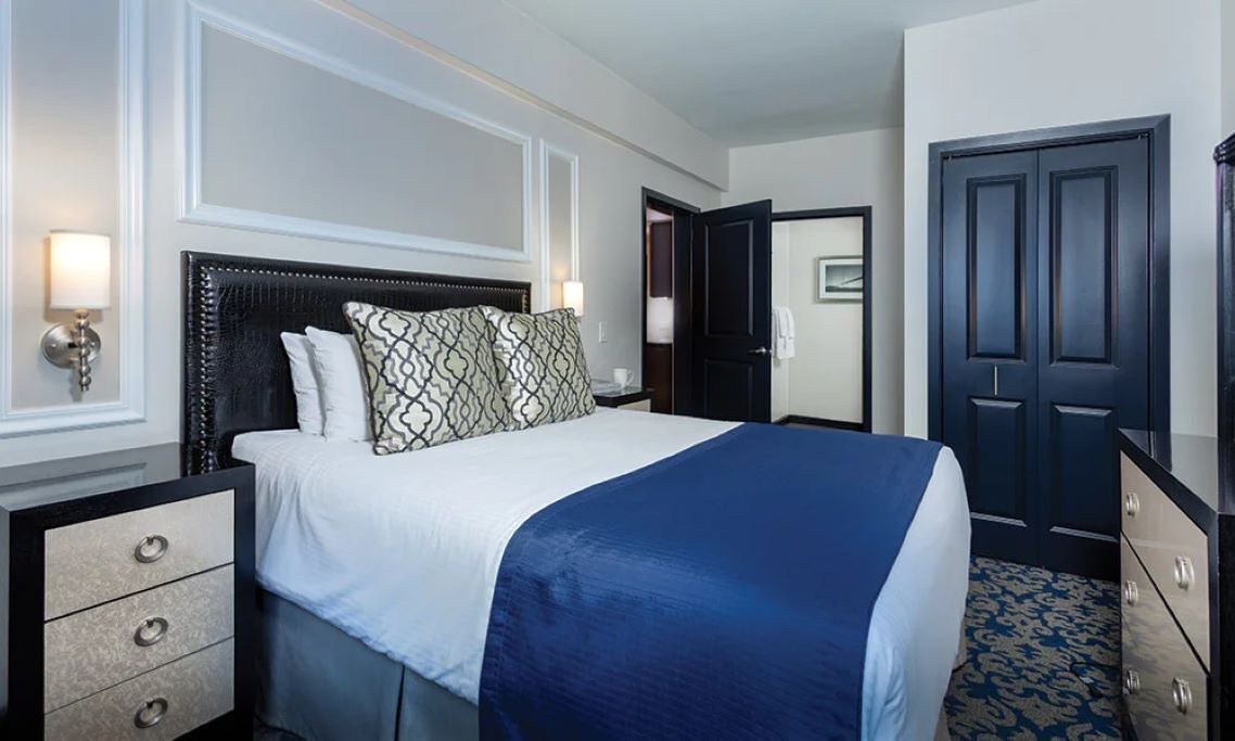 Photo of Bedroom in Theater District