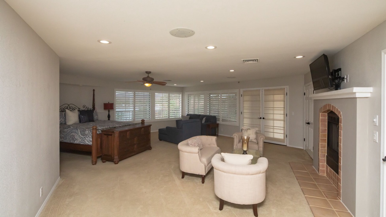 Photo of Livingroom in Parker Strip
