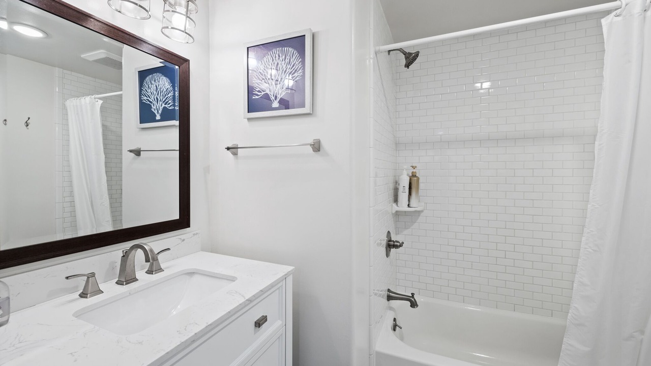 Photo of Bathroom in Avalon