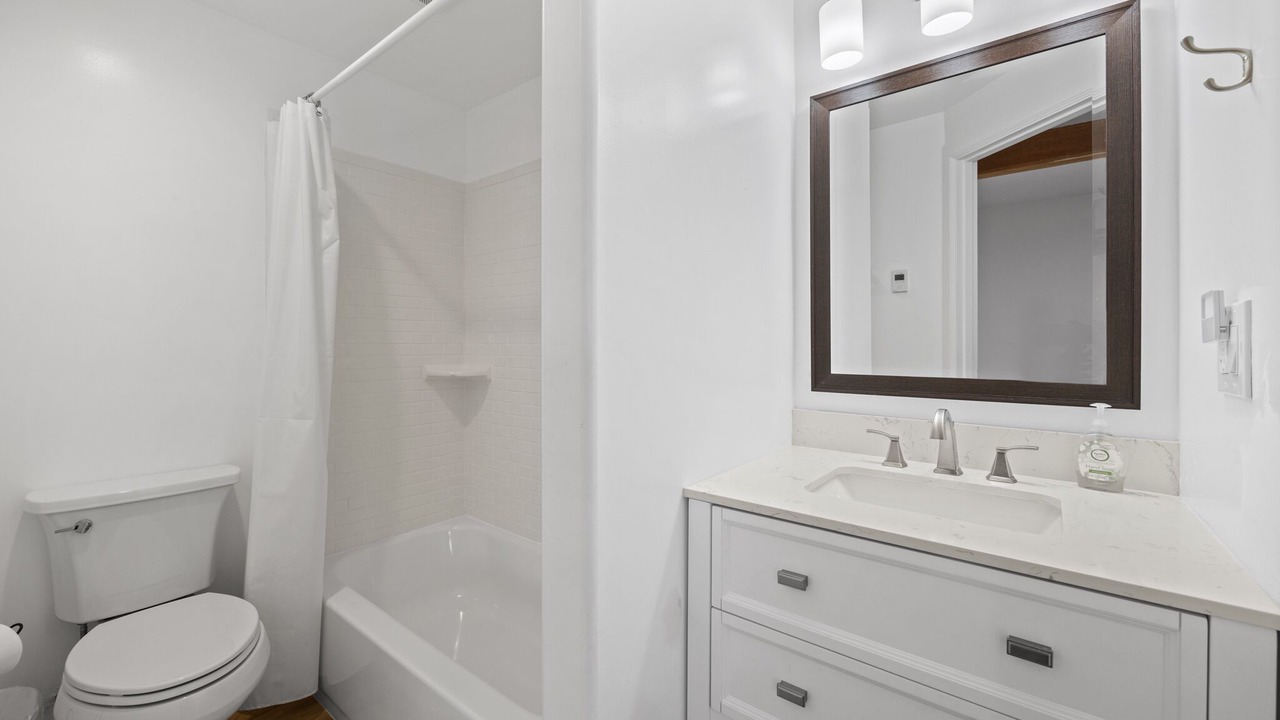 Photo of Bathroom in Avalon