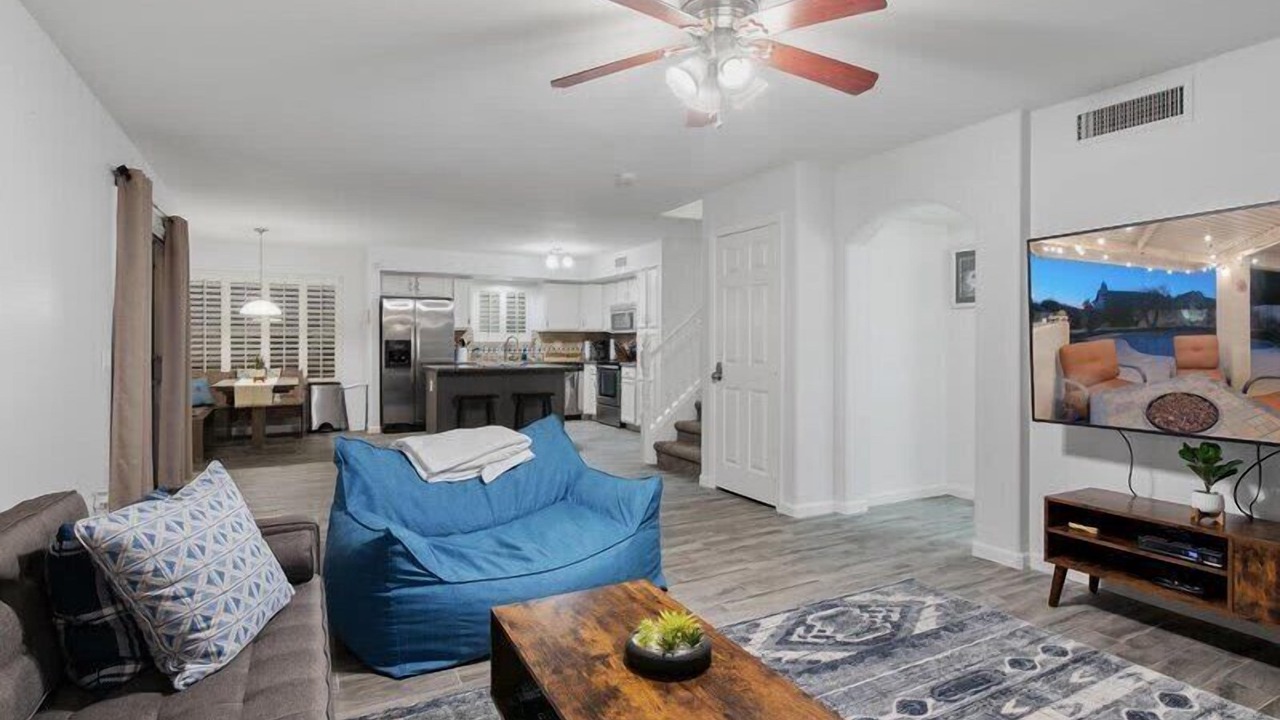 Photo of Livingroom in Red Mountain Ranch