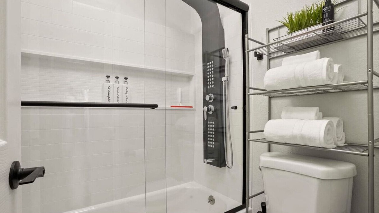 Photo of Bathroom in Serra Mesa