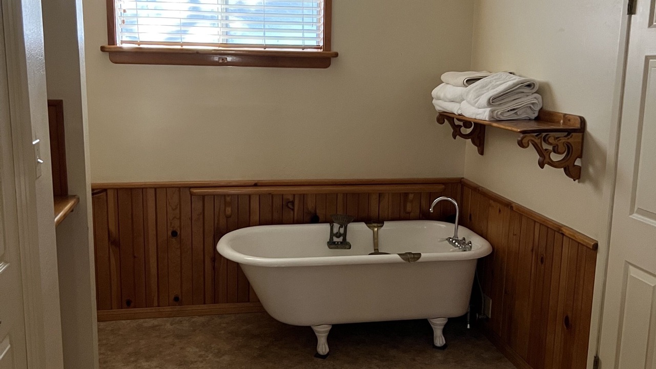 Photo of Bathroom in Kernville