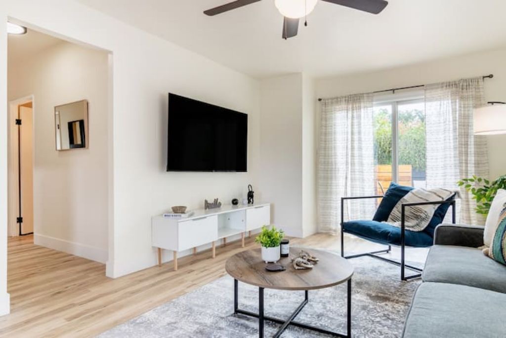Photo of Livingroom in Concord