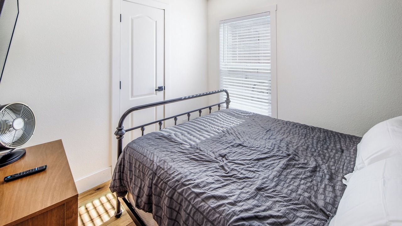 Photo of Bedroom in Parker Strip