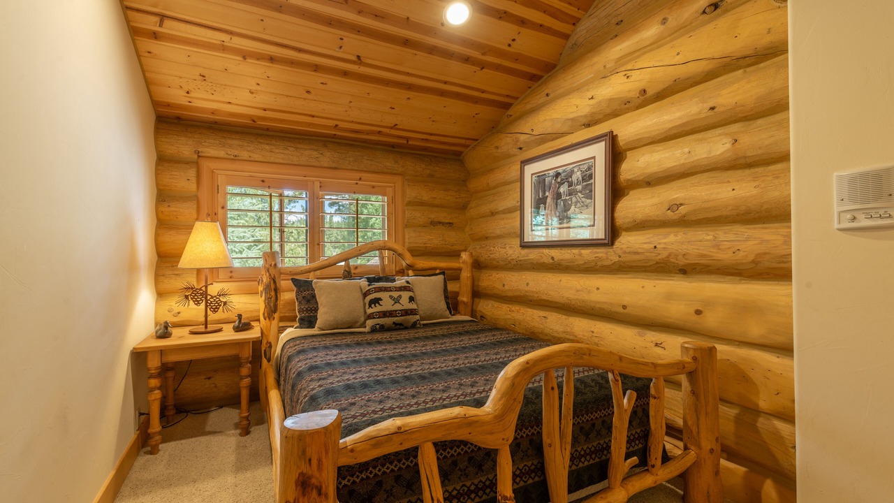 Photo of Bedroom in Valley Ranch