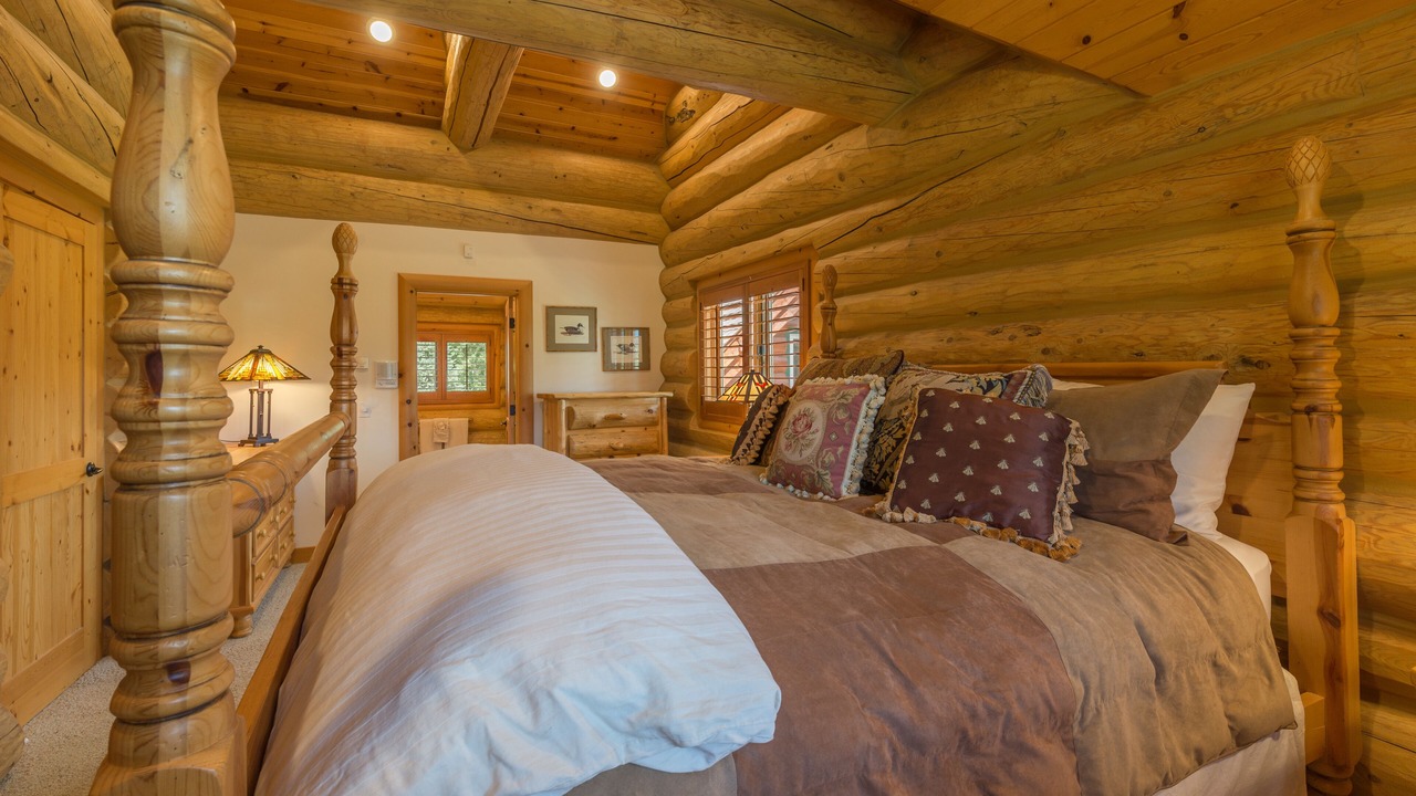 Photo of Bedroom in Valley Ranch